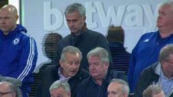 Chelsea all’inferno, ko col West Ham: Mou espulso, Matic espulso. Segna pure Zarate