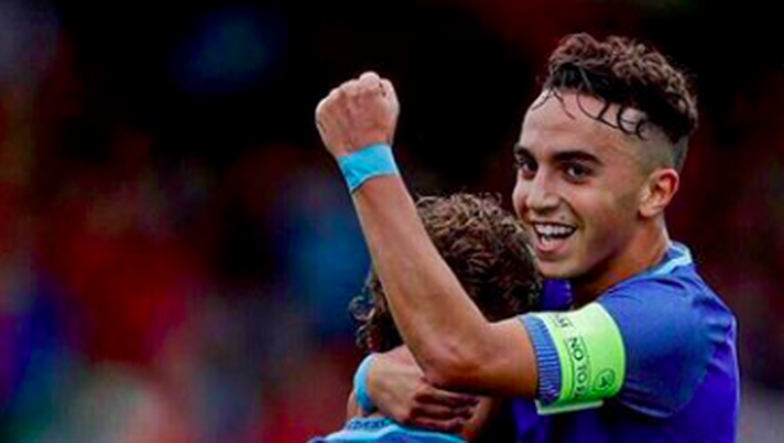 Ajax, l’ex calciatore Appie Nouri esce dal coma dopo un anno: ha riconosciuto i familiari Ajax, l’ex calciatore Appie Nouri esce dal coma dopo un anno: ha riconosciuto i familiari