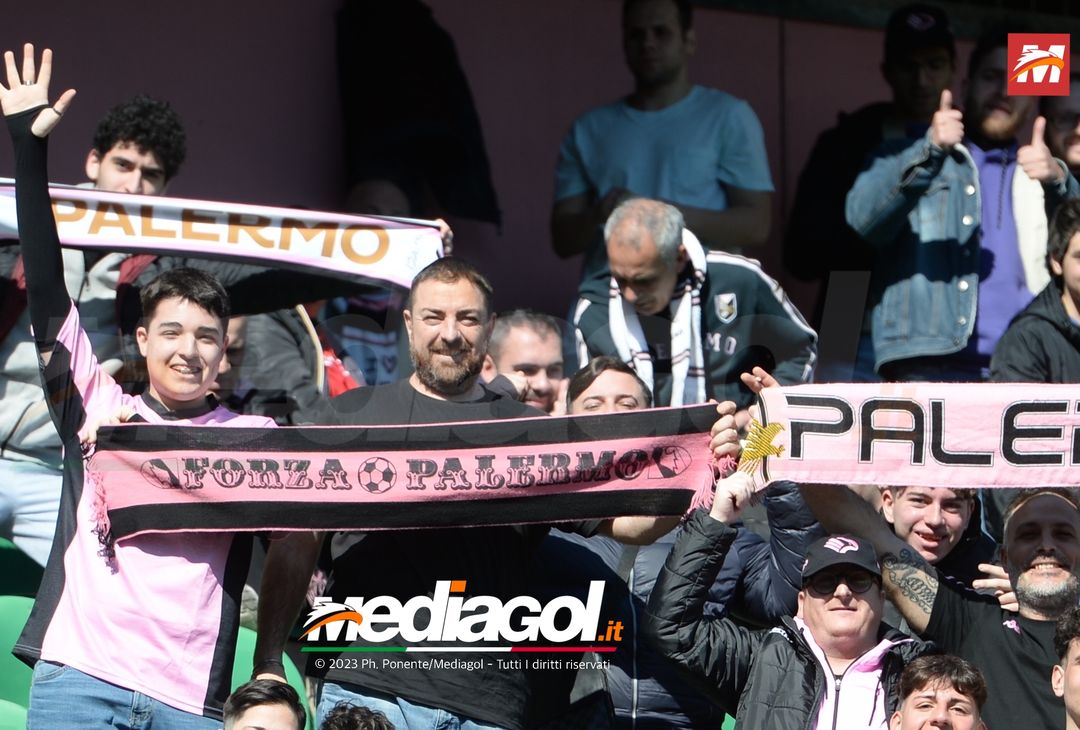 FOTOTIFO Palermo-Frosinone 1-1, i tifosi allo Stadio “Renzo Barbera” (Gallery) - immagine 32