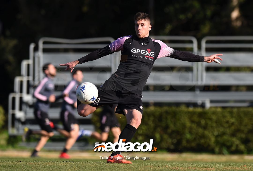  PALERMO, ITALY - FEBRUARY 28: Andrea Ingegneri in action during a US Citta' di Palermo training session at Tenente Carmelo Onorato Sports Center on February 28, 2019 in Palermo, Italy. (Photo by Tullio M. Puglia/Getty Images) 