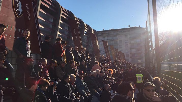 Il pubblico granata presente al Filadelfia in uno degli ultimi allenamenti a porte aperte.  