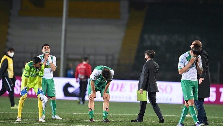 Avellino, calciatore aggredito dagli ultras: arrestati 3 tifosi - immagine 1