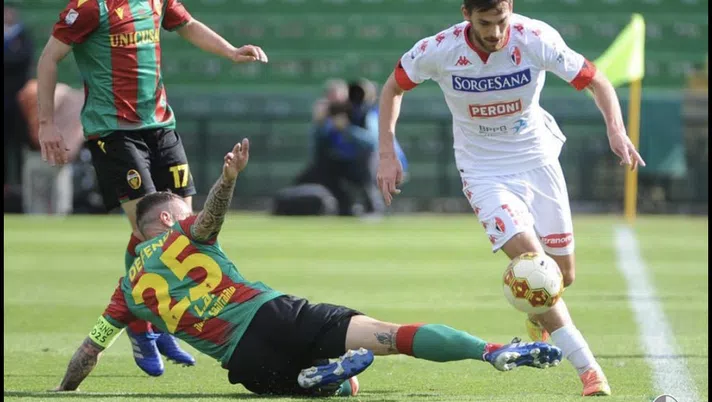 Ternana, che rimonta! 2-1 al Bari al 95&#8242;, primo posto blindato