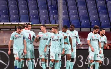  GENOA, ITALY - NOVEMBER 04: The players of Torino FC celebrate after the opening goal of Sasa Lukic during the Serie A match between Genoa CFC and Torino FC at Stadio Luigi Ferraris on November 4, 2020 in Genoa, Italy. (Photo by Paolo Rattini/Getty Images)