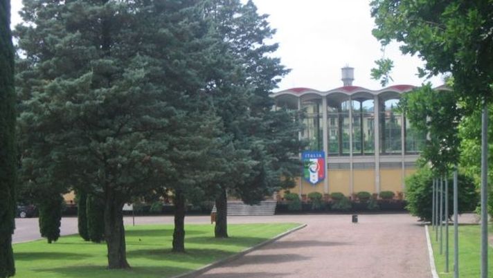 Trasloco di un giorno, la Fiorentina si allena a Coverciano. Il motivo - immagine 1