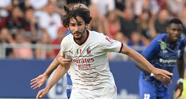 Yacine Adli (centrocampista AC Milan) qui durante l'amichevole ZTE-Milan 3-2 | News (Getty Images) Yacine Adli AC Milan amichevole ZTE-Milan 3-2