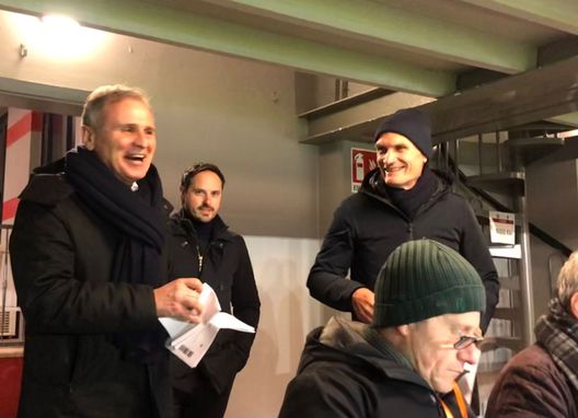 FOTO VN – Occhio all’estate: un duo di uomini-mercato a vedere la Fiorentina- immagine 2