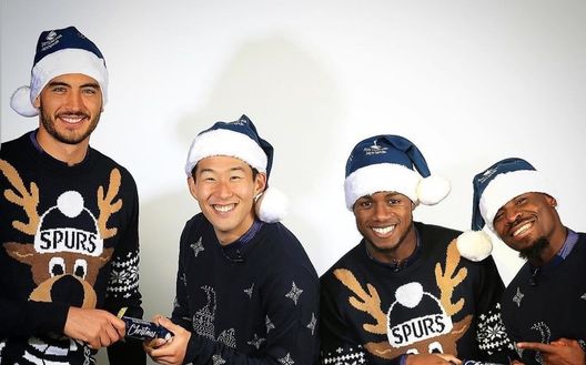 Foto natalizie Tottenham scattate prima del derby con i Blues... Foto natalizie Tottenham scattate prima del derby con i Blues...
