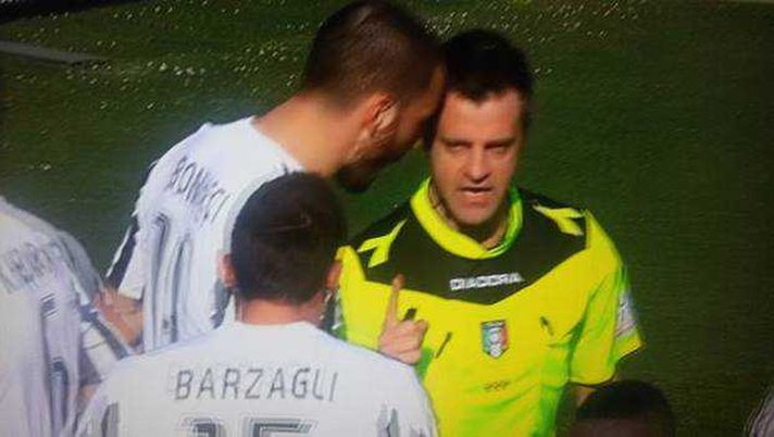 Bonucci diede una testata a Rizzoli… e l’arbitro si prese la colpa: ma di che parliamo? - immagine 1