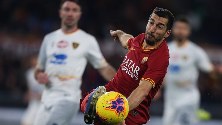 ROME, ITALY - FEBRUARY 23: Henrikh Mkhitaryan of AS Roma in action during the Serie A match between AS Roma and US Lecce at Stadio Olimpico on February 23, 2020 in Rome, Italy. (Photo by Paolo Bruno/Getty Images) ROME, ITALY - FEBRUARY 23: Henrikh Mkhitaryan of AS Roma in action during the Serie A match between AS Roma and US Lecce at Stadio Olimpico on February 23, 2020 in Rome, Italy. (Photo by Paolo Bruno/Getty Images)
