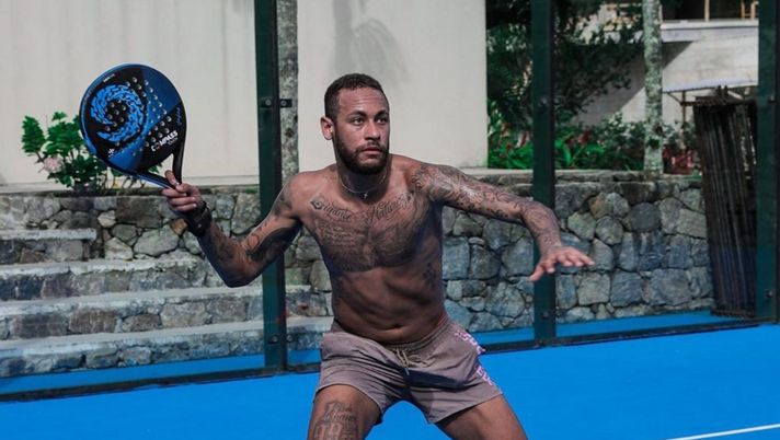 Sole, tennis con gli amici e mare: questa è l'emergenza sanitaria per Neymar... Sole, tennis con gli amici e mare: questa è l'emergenza sanitaria per Neymar...