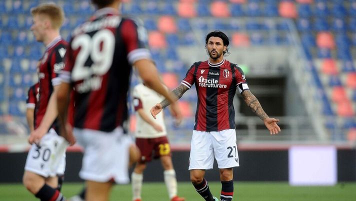 BOLOGNA, ITALY - AUGUST 22: Roberto Soriano of Bologna FC reacts during the Serie A match between Bologna FC v US Salernitana at Stadio Renato Dall'Ara on August 22, 2021 in Bologna, Italy. (Photo by Mario Carlini / Iguana Press/Getty Images) Mihajlovic: “Soriano a 0 gol? È un caso, credo che sia per questo motivo” - immagine 1