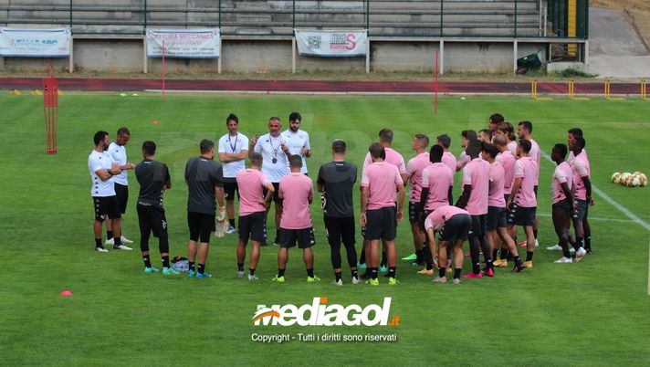 Palermo, ufficiale l&#8217;amichevole con la Salernitana: test a porte chiuse. I dettagli 