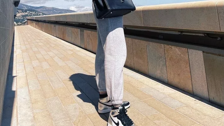 Lady Petagna, giornata di lavoro e relax a Monte-Carlo: gli scatti della bellissima Caroline | FOTO