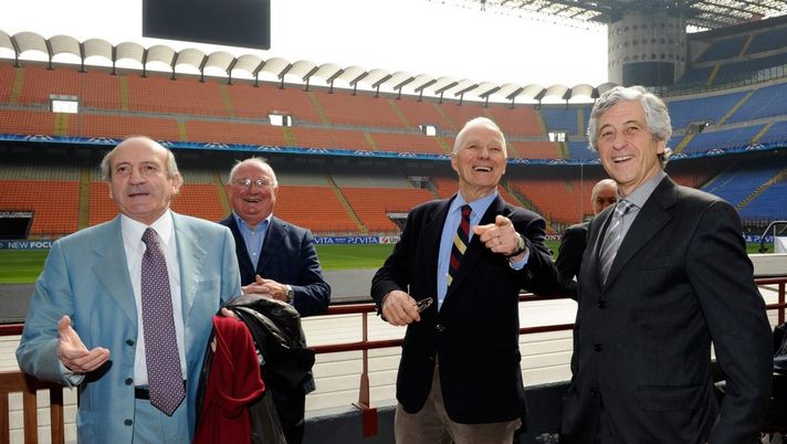 MILAN, ITALY - MARCH 12:  Former AC Milan players (L-R) Giovanni Lodetti, Kurt Hamrin, Saul Malatrasi and Gianni Rivera during the UEFA President's Award at Giuseppe Meazza Stadium on March 12, 2012 in Milan, Italy.  (Photo by Claudio Villa/Getty Images) 