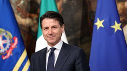 Conte, che classe! Guardate come palleggia il premier… – VIDEO