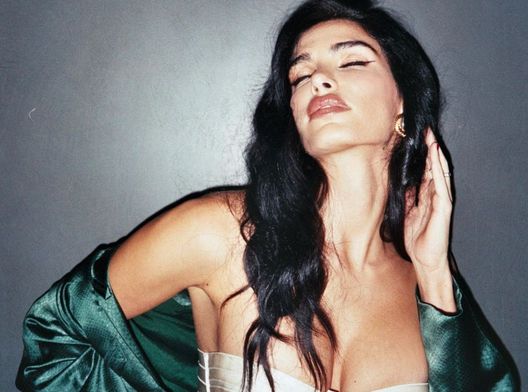 Jovana Djordjevic da impazzire: monta a cavallo in lingerie. “Fragile come… una bomba”- immagine 2