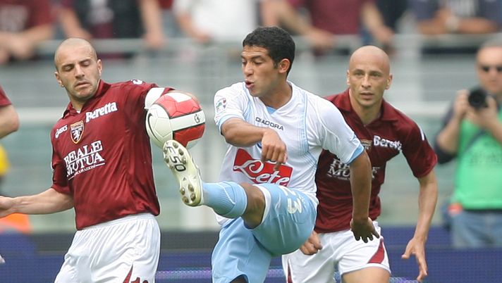 TURIN, ITALY - MAY 04: Walter Gargano of Napoli and Alessandro Rosina of Torino in action during the Serie A match between Torino and Napoli at the Stadio Olimpico on May 4, 2008 in Turin, Italy. (Photo by New Press/Getty Images)