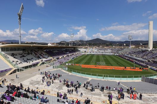 FLORENCE, ITALY - APRIL 08: General view inside the stadium Artemio Franchi during the Serie A match between ACF Fiorentina and Spezia Calcio at Stadio Artemio Franchi on April 8, 2023 in Florence, Italy. (Photo by Gabriele Maltinti/Getty Images) Salvini: “PNRR? Fondi europei non per stadi, per quelli investano i privati”- immagine 2