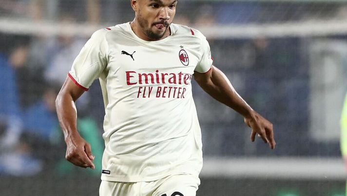 BERGAMO, ITALY - OCTOBER 03: Junior Messias of AC Milan in action during the Serie A match between Atalanta BC v AC Milan at Gewiss Stadium on October 03, 2021 in Bergamo, Italy. (Photo by Marco Luzzani/Getty Images) Gazzetta disintegra Messias: “Il brasiliano è un’anima in pena e il voto è brutto” - immagine 1