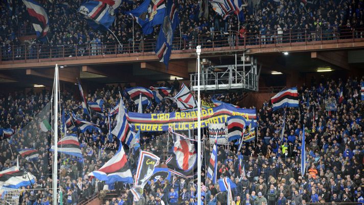 GENOA, ITALY - FEBRUARY 03: UC Sampdoria fans during the Serie A match between UC Sampdoria and SSC Napoli at Stadio Luigi Ferraris on February 3, 2020 in Genoa, Italy. (Photo by Paolo Rattini/Getty Images) GENOA, ITALY - FEBRUARY 03: UC Sampdoria fans during the Serie A match between UC Sampdoria and SSC Napoli at Stadio Luigi Ferraris on February 3, 2020 in Genoa, Italy. (Photo by Paolo Rattini/Getty Images)