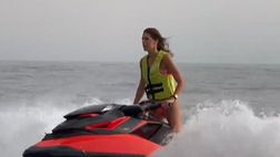 Antonella Fiordelisi in moto d’acqua: come se la cava?
