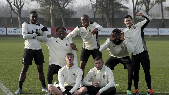 CAIRATE, ITALY - JANUARY 27: Player of AC Milan pose for a photo at the end of an AC Milan training session at Milanello on January 27, 2022 in Cairate, Italy. (Photo by AC Milan/AC Milan via Getty Images)