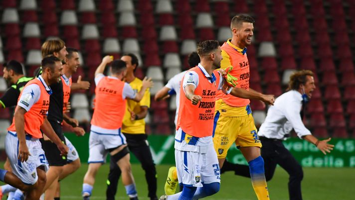 Il Napoli osserva un difensore del Frosinone: i dettagli - immagine 1