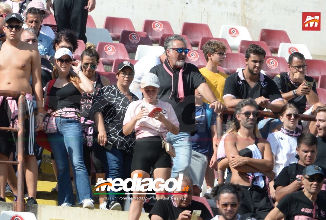 FOTOTIFO, Reggina-Palermo 3-0: i tifosi allo stadio “Oreste Granillo” (Gallery) - immagine 14