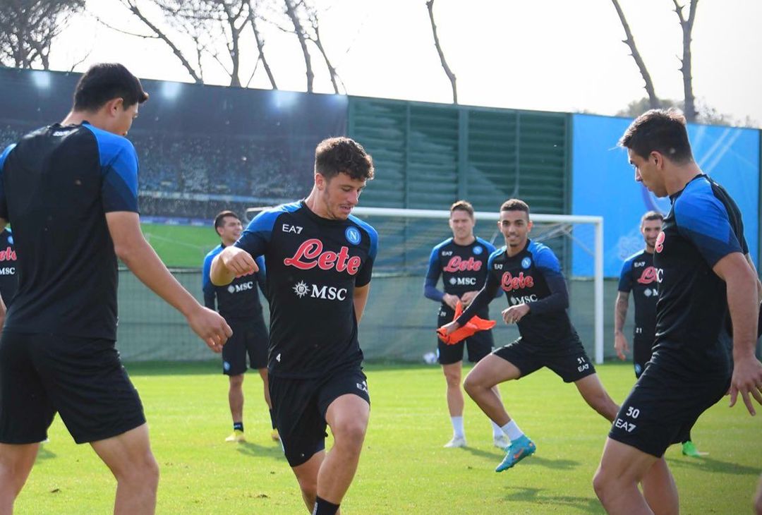 FOTO Il Napoli si allena in vista dell’Udinese: sorrisi sul volto degli azzurri- immagine 1