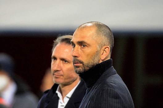 BOLOGNA, ITALY - MARCH Marco Di Vaio Scouting Manager of Bologna FC looks on prior the beginning of the Serie A match between Bologna FC and Atalanta BC at Stadio Renato Dall'Ara on March 20, 2022 in Bologna, Italy. (Photo by Mario Carlini / Iguana Press/Getty Images) Bologna, Di Vaio a Firenze: contatti di mercato con la Fiorentina?- immagine 2