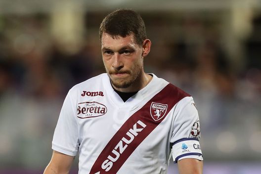 FLORENCE, ITALY - AUGUST 28: Andrea Belotti of Torino FC looks on during the Serie A match between ACF Fiorentina and Torino FC at Stadio Artemio Franchi on August 28, 2021 in Florence, Italy (Photo by Gabriele Maltinti/Getty Images) Fattori: “Belotti o Jovic? Potranno succedere tante cose. ACF Femminile…”- immagine 2