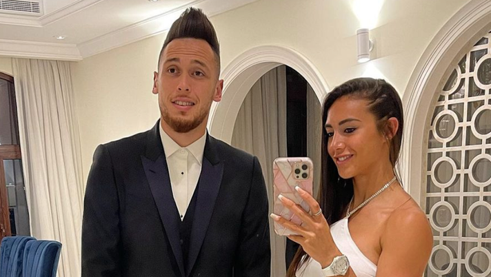 Serata di gala per Majooh Barbeito. Lady Ocampos elegante assieme al calciatore 