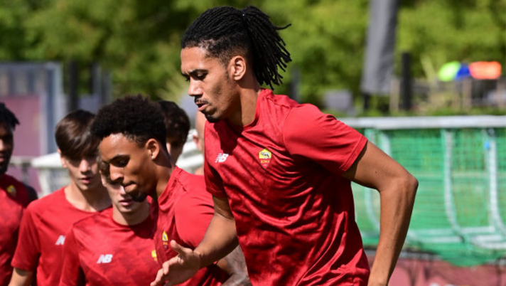 La Roma è partita per Genova. Smalling aggregato con la squadra - immagine 1