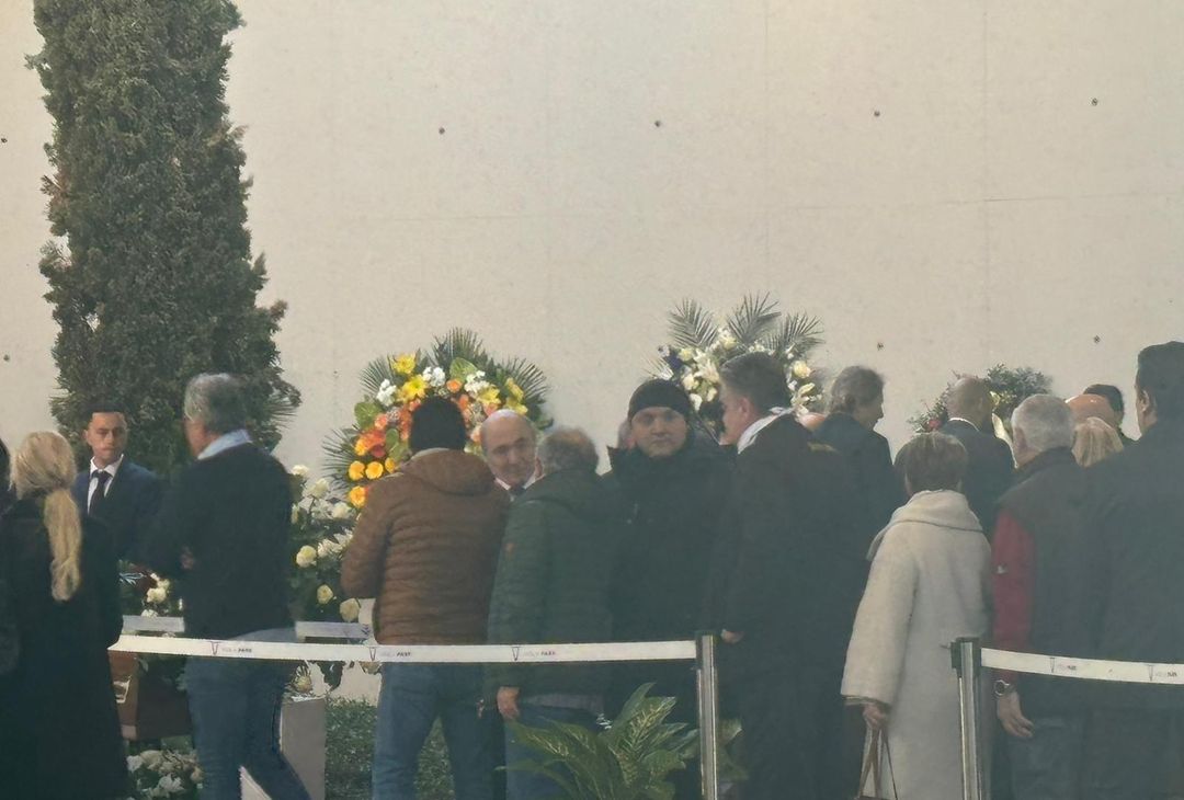 GALLERY VN – La camera ardente per Joe Barone. Tra i presenti Marotta e DeLa - immagine 8