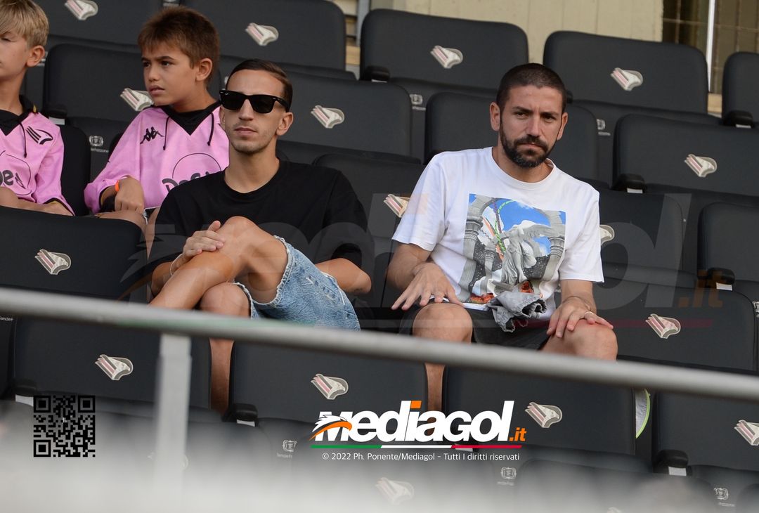 FOTOTIFO Palermo-Sudtirol 0-1, i tifosi allo Stadio “Renzo Barbera” (GALLERY) - immagine 54