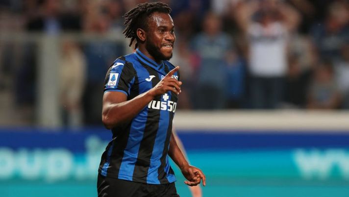 BERGAMO, ITALY - OCTOBER 02: Ademola Lookman of Atalanta celebrates their sides first goal during the Serie A match between Atalanta BC and ACF Fiorentina at Gewiss Stadium on October 02, 2022 in Bergamo, Italy. (Photo by Emilio Andreoli/Getty Images) Atalanta, prove di formazione con l’idea Pasalic: cosa filtra su Muriel e Lookman - immagine 1
