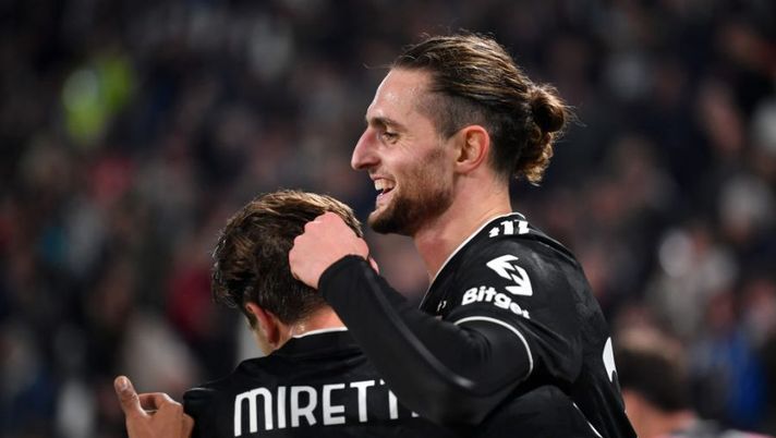 TURIN, ITALY - MARCH 12: Adrien Rabiot of Juventus celebrates with teammate Fabio Miretti after scoring the team's third goal during the Serie A match between Juventus and UC Sampdoria at on March 12, 2023 in Turin, Italy. (Photo by Valerio Pennicino/Getty Images) Voti fantacalcio: che Rabiot, flop Vlahovic! Delude Bonucci, Fagioli più di Kostic - immagine 1