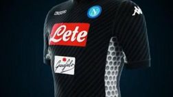 Napoli-Milan, lo spogliatoio è pronto: in campo con la quarta maglia |FOTO