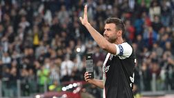 Barzagli: “Mi fa strano vedere Dybala senza squadra. Vorrei vederlo all’estero”