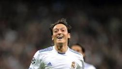 Anche à–zil chiama il Kun: “Il numero 10 è per Aguero”