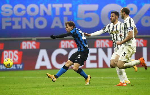 Nicolò Barella nel momento del gol contro la Juventus Nicolò Barella nel momento del gol contro la Juventus