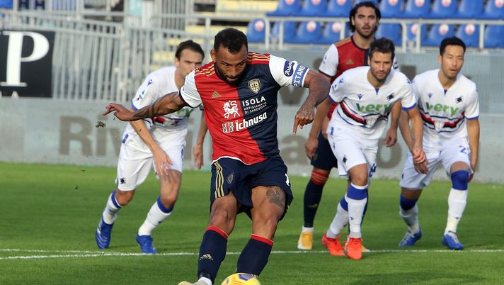 CAGLIARI, ITALY - NOVEMBER 07: Joao Pedro of Cagliari scores his goal 1-0 during the Serie A match between Cagliari Calcio and UC Sampdoria at Sardegna Arena on November 07, 2020 in Cagliari, Italy. (Photo by Enrico Locci/Getty Images) 