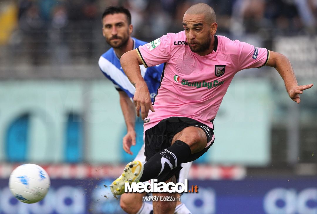  BRESCIA, ITALY - SEPTEMBER 02:  Giuseppe Bellusci of US Citta di Palermo in action during the Serie B between Brescia Calcio and US Citta di Palermo at Stadio Mario Rigamonti on September 2, 2017 in Brescia, Italy.  (Photo by Marco Luzzani/Getty Images) 