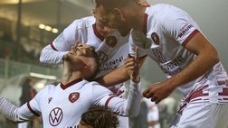 Reggina, vince il Venerdì Santo e dedica tutto a Gesù: il Monsignore chiama Mario Situm