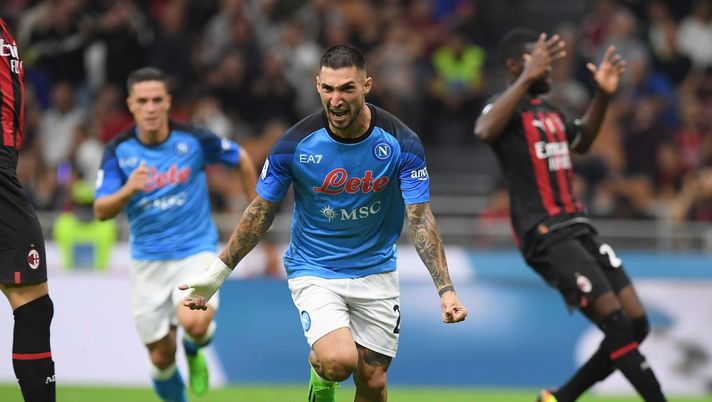 MILAN, ITALY - SEPTEMBER 18: Matteo Politano of Napoli celebrates after scoring the first goal of Napoli during the Serie A match between AC MIlan and SSC Napoli at Stadio Giuseppe Meazza on September 18, 2022 in Milan, Italy. (Photo by SSC NAPOLI/SSC NAPOLI via Getty Images)