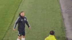 Il pubblico lo acclama e Papu Gomez regala la sua danza… (VIDEO)