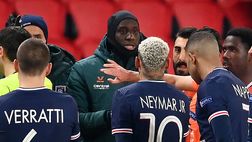 Psg-Basaksehir, Hamilton: “Complimenti alle squadre per aver detto no al razzismo”