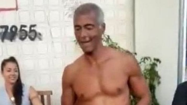 Il derby fra danza e pallone: il ballo del senatore Romario scatena il web 