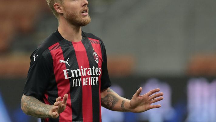during the UEFA Europa League third qualifying round match between AC Milan and Bodo Glimt at Stadio Giuseppe Meazza on September 24, 2020 in Milan, Italy. Kjaer e l’infortunio: cosa filtra per i tempi di recupero, quando potrà tornare in campo - immagine 1